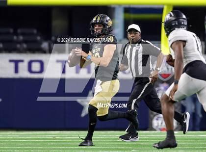 Thumbnail 1 in South Oak Cliff vs. Randle (UIL 5A Division II Football Final) photogallery.