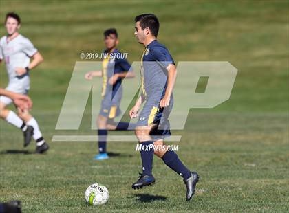 Thumbnail 3 in Loomis Chaffee @ Trinity-Pawling photogallery.