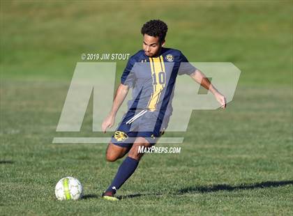 Thumbnail 3 in Loomis Chaffee @ Trinity-Pawling photogallery.