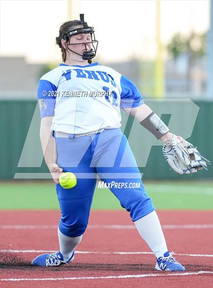 Thumbnail 3 in Venus vs Celina (UIL 4A Area Playoff) photogallery.