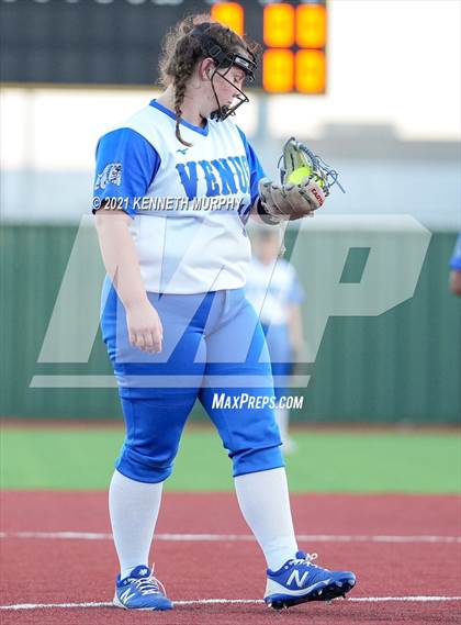 Thumbnail 2 in Venus vs Celina (UIL 4A Area Playoff) photogallery.