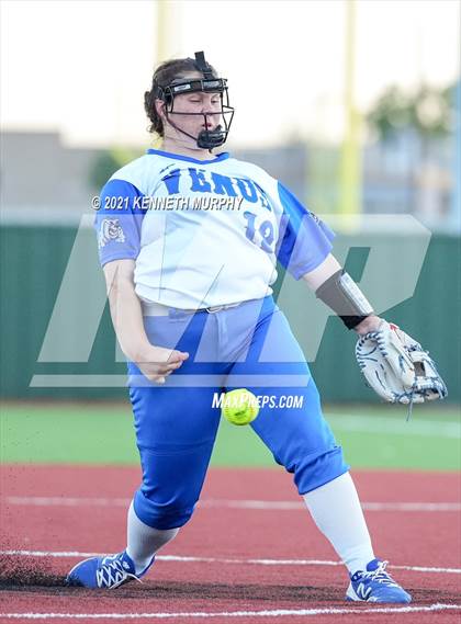 Thumbnail 2 in Venus vs Celina (UIL 4A Area Playoff) photogallery.