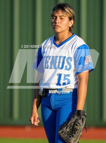 Thumbnail 2 in Venus vs Celina (UIL 4A Area Playoff) photogallery.