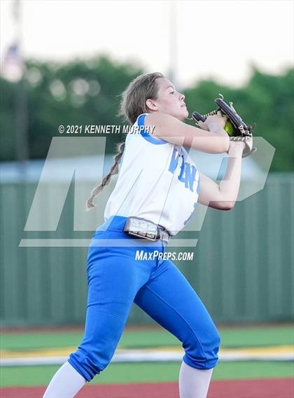 Thumbnail 3 in Venus vs Celina (UIL 4A Area Playoff) photogallery.