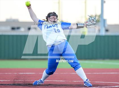 Thumbnail 3 in Venus vs Celina (UIL 4A Area Playoff) photogallery.