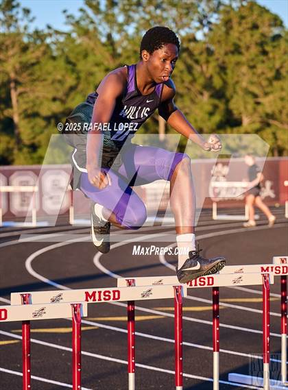 Thumbnail 3 in Dog Pound Invitational (300M Hurdles) photogallery.
