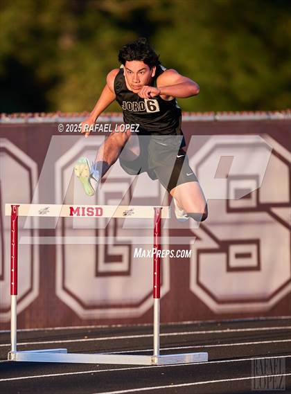 Thumbnail 3 in Dog Pound Invitational (300M Hurdles) photogallery.