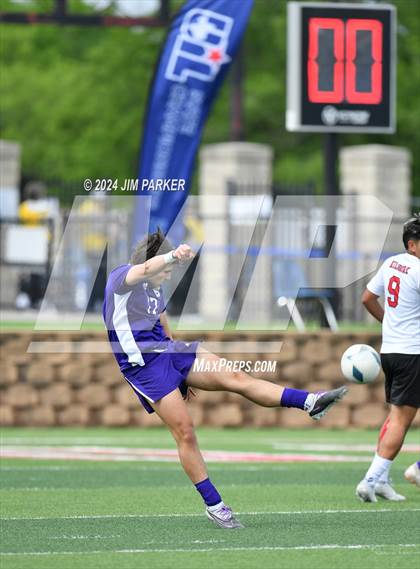 Thumbnail 3 in Boerne vs. Kilgore (UIL 4A Soccer Semifinal) photogallery.