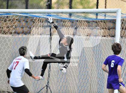 Thumbnail 3 in Boerne vs. Kilgore (UIL 4A Soccer Semifinal) photogallery.