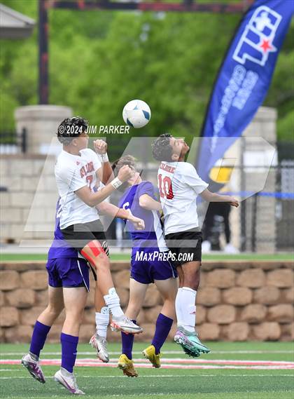 Thumbnail 3 in Boerne vs. Kilgore (UIL 4A Soccer Semifinal) photogallery.