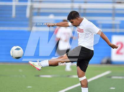 Thumbnail 2 in Boerne vs. Kilgore (UIL 4A Soccer Semifinal) photogallery.