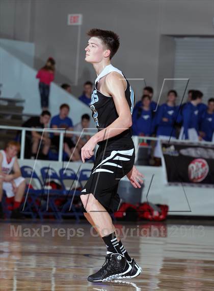 Thumbnail 3 in Sam Rayburn vs. Memorial (McDonald's Texas Invitational) photogallery.