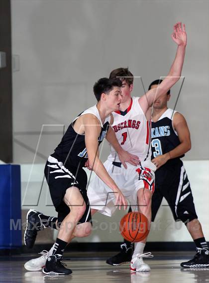 Thumbnail 3 in Sam Rayburn vs. Memorial (McDonald's Texas Invitational) photogallery.