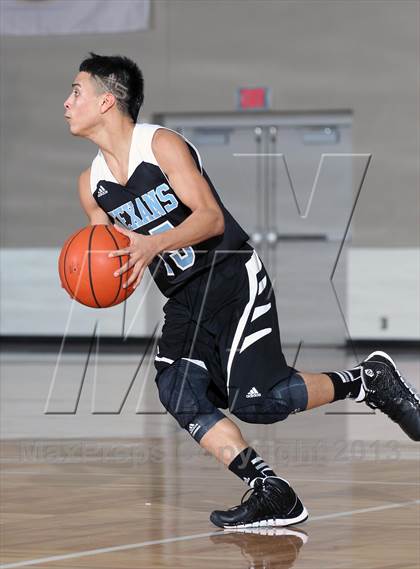 Thumbnail 3 in Sam Rayburn vs. Memorial (McDonald's Texas Invitational) photogallery.