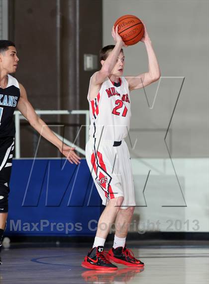 Thumbnail 2 in Sam Rayburn vs. Memorial (McDonald's Texas Invitational) photogallery.