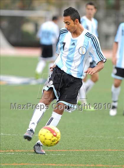 Thumbnail 2 in Agoura vs. El Camino Real (Crespi-Harvard Westlake Tournament) photogallery.