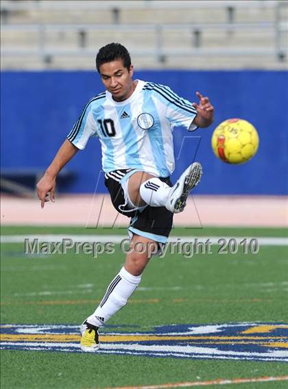 Thumbnail 2 in Agoura vs. El Camino Real (Crespi-Harvard Westlake Tournament) photogallery.