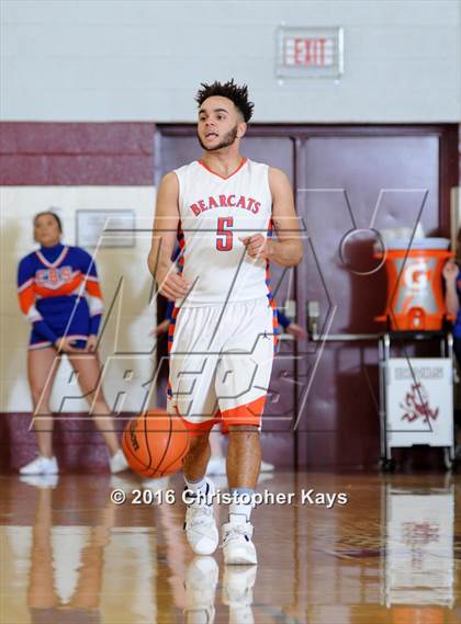 Thumbnail 1 in Woodlawn vs Christopher (Sesser-Valier Holiday Tournament) photogallery.