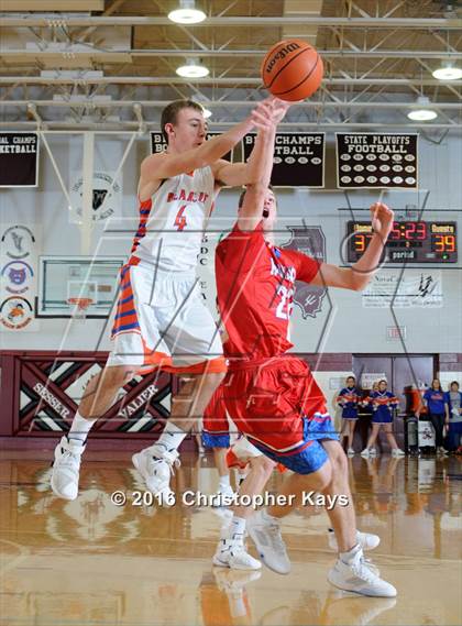 Thumbnail 3 in Woodlawn vs Christopher (Sesser-Valier Holiday Tournament) photogallery.