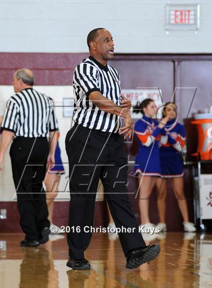 Thumbnail 2 in Woodlawn vs Christopher (Sesser-Valier Holiday Tournament) photogallery.