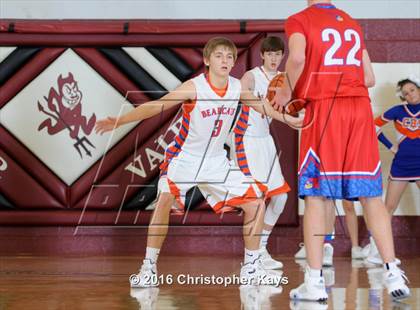 Thumbnail 2 in Woodlawn vs Christopher (Sesser-Valier Holiday Tournament) photogallery.