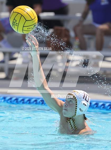 Thumbnail 2 in Point Loma vs. Rancho Bernardo (18th Annual Draz Memorial Classic) photogallery.