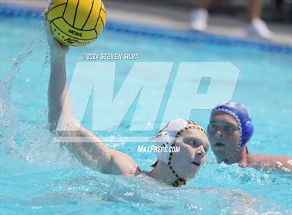 Thumbnail 2 in Point Loma vs. Rancho Bernardo (18th Annual Draz Memorial Classic) photogallery.