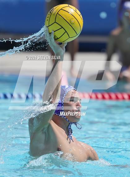 Thumbnail 3 in Point Loma vs. Rancho Bernardo (18th Annual Draz Memorial Classic) photogallery.