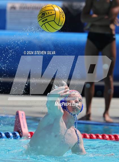 Thumbnail 2 in Point Loma vs. Rancho Bernardo (18th Annual Draz Memorial Classic) photogallery.
