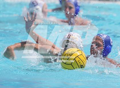 Thumbnail 2 in Point Loma vs. Rancho Bernardo (18th Annual Draz Memorial Classic) photogallery.