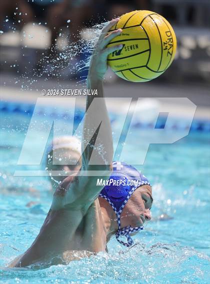 Thumbnail 3 in Point Loma vs. Rancho Bernardo (18th Annual Draz Memorial Classic) photogallery.