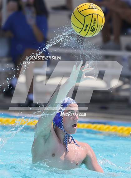 Thumbnail 3 in Point Loma vs. Rancho Bernardo (18th Annual Draz Memorial Classic) photogallery.