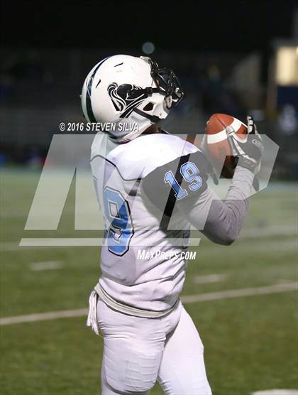 Thumbnail 3 in Arroyo vs. La Jolla Country Day (CIF SoCal Regional Division 5-A Final) photogallery.