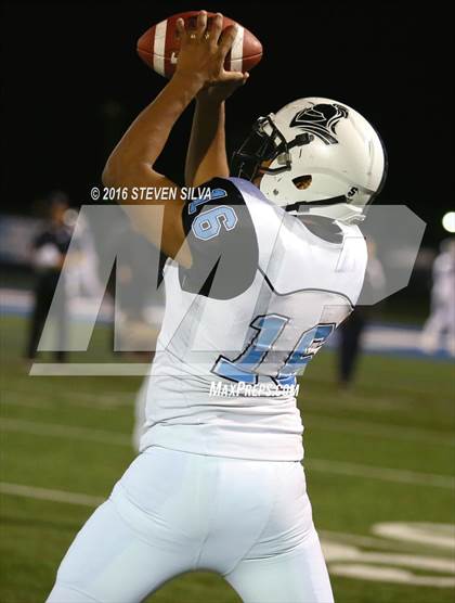 Thumbnail 3 in Arroyo vs. La Jolla Country Day (CIF SoCal Regional Division 5-A Final) photogallery.