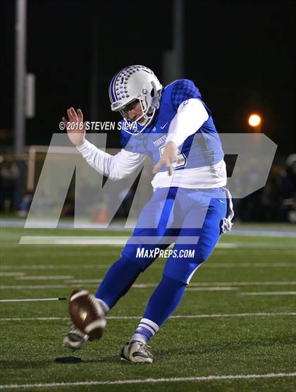 Thumbnail 1 in Arroyo vs. La Jolla Country Day (CIF SoCal Regional Division 5-A Final) photogallery.