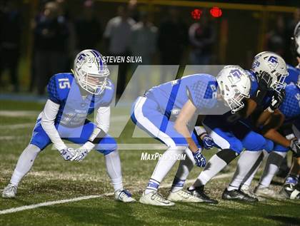 Thumbnail 2 in Arroyo vs. La Jolla Country Day (CIF SoCal Regional Division 5-A Final) photogallery.