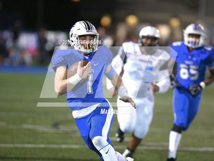 Thumbnail 2 in Arroyo vs. La Jolla Country Day (CIF SoCal Regional Division 5-A Final) photogallery.