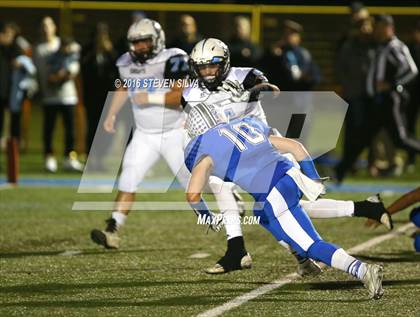 Thumbnail 3 in Arroyo vs. La Jolla Country Day (CIF SoCal Regional Division 5-A Final) photogallery.