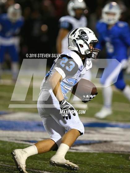 Thumbnail 3 in Arroyo vs. La Jolla Country Day (CIF SoCal Regional Division 5-A Final) photogallery.