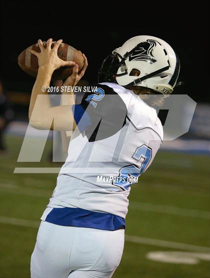 Thumbnail 2 in Arroyo vs. La Jolla Country Day (CIF SoCal Regional Division 5-A Final) photogallery.