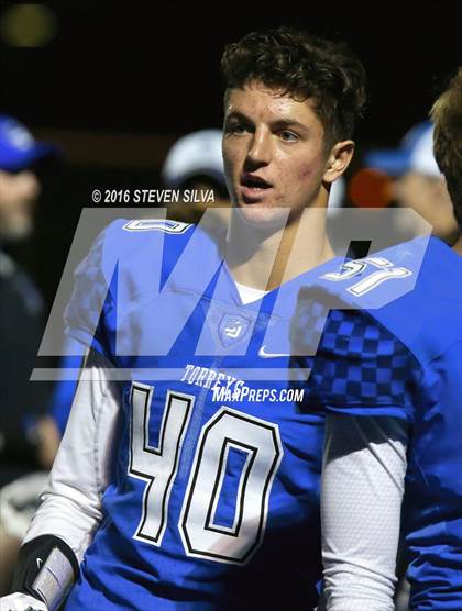 Thumbnail 2 in Arroyo vs. La Jolla Country Day (CIF SoCal Regional Division 5-A Final) photogallery.