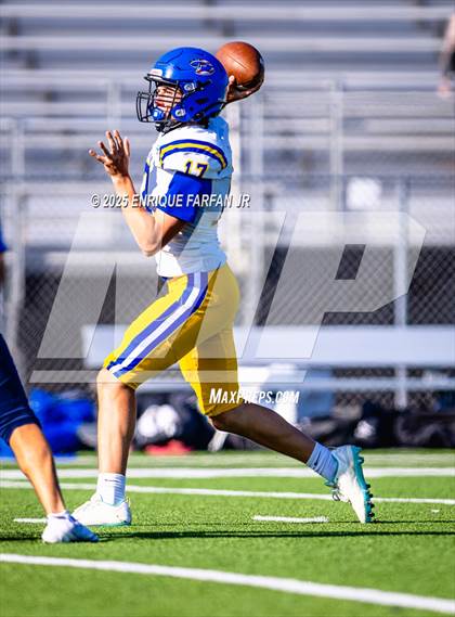 Thumbnail 2 in JV: Serrano @ Los Osos photogallery.
