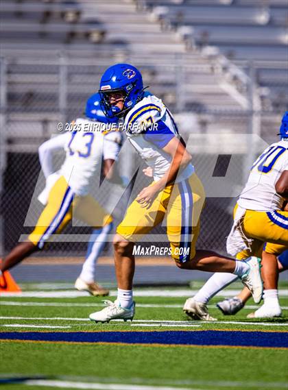Thumbnail 3 in JV: Serrano @ Los Osos photogallery.