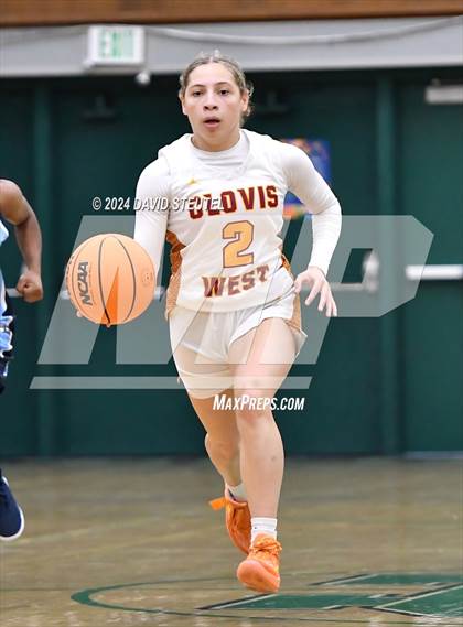 Thumbnail 2 in Centennial vs. Clovis West (St. Mary's MLK Showcase) photogallery.