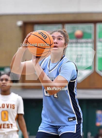 Thumbnail 3 in Centennial vs. Clovis West (St. Mary's MLK Showcase) photogallery.