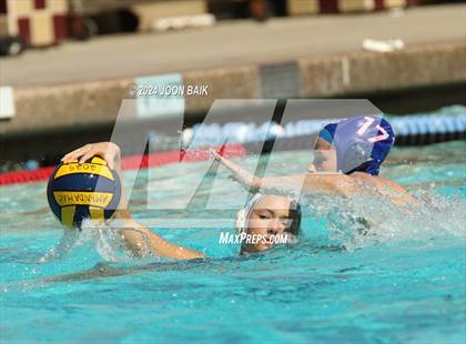 Thumbnail 2 in Carlmont vs St. Ignatius College Preparatory (Amanda MacDonald Tournament) photogallery.