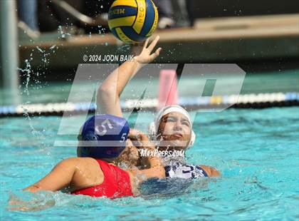 Thumbnail 3 in Carlmont vs St. Ignatius College Preparatory (Amanda MacDonald Tournament) photogallery.