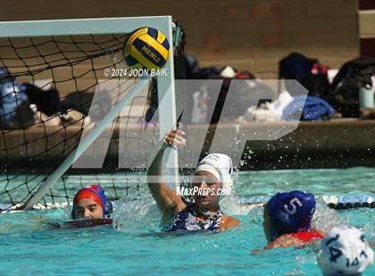 Thumbnail 2 in Carlmont vs St. Ignatius College Preparatory (Amanda MacDonald Tournament) photogallery.