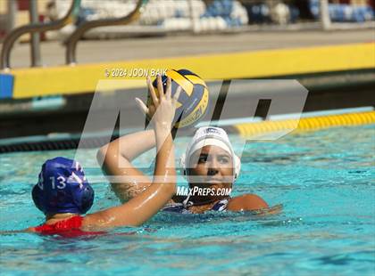 Thumbnail 3 in Carlmont vs St. Ignatius College Preparatory (Amanda MacDonald Tournament) photogallery.