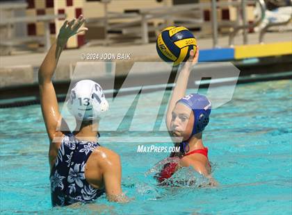 Thumbnail 2 in Carlmont vs St. Ignatius College Preparatory (Amanda MacDonald Tournament) photogallery.